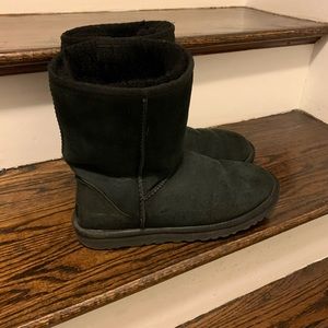 Ugg classic size 9m